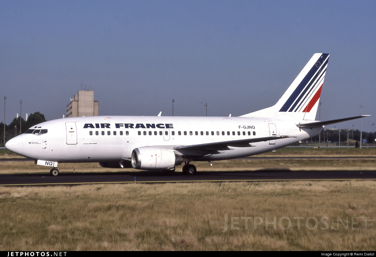 Photo of F-GJNQ Boeing 737-5H6 by Remi Dallot