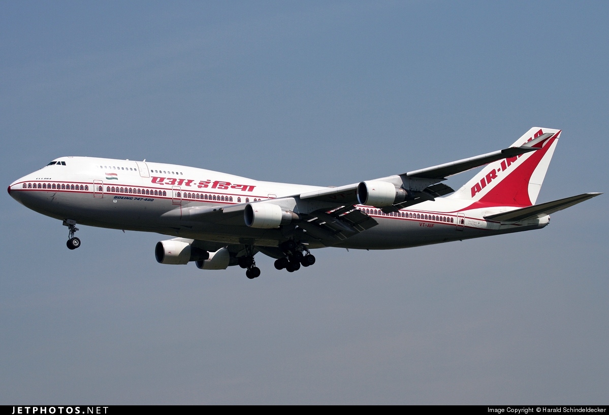 Photo of VT-AIF Boeing 747-412 by Harald Schindeldecker