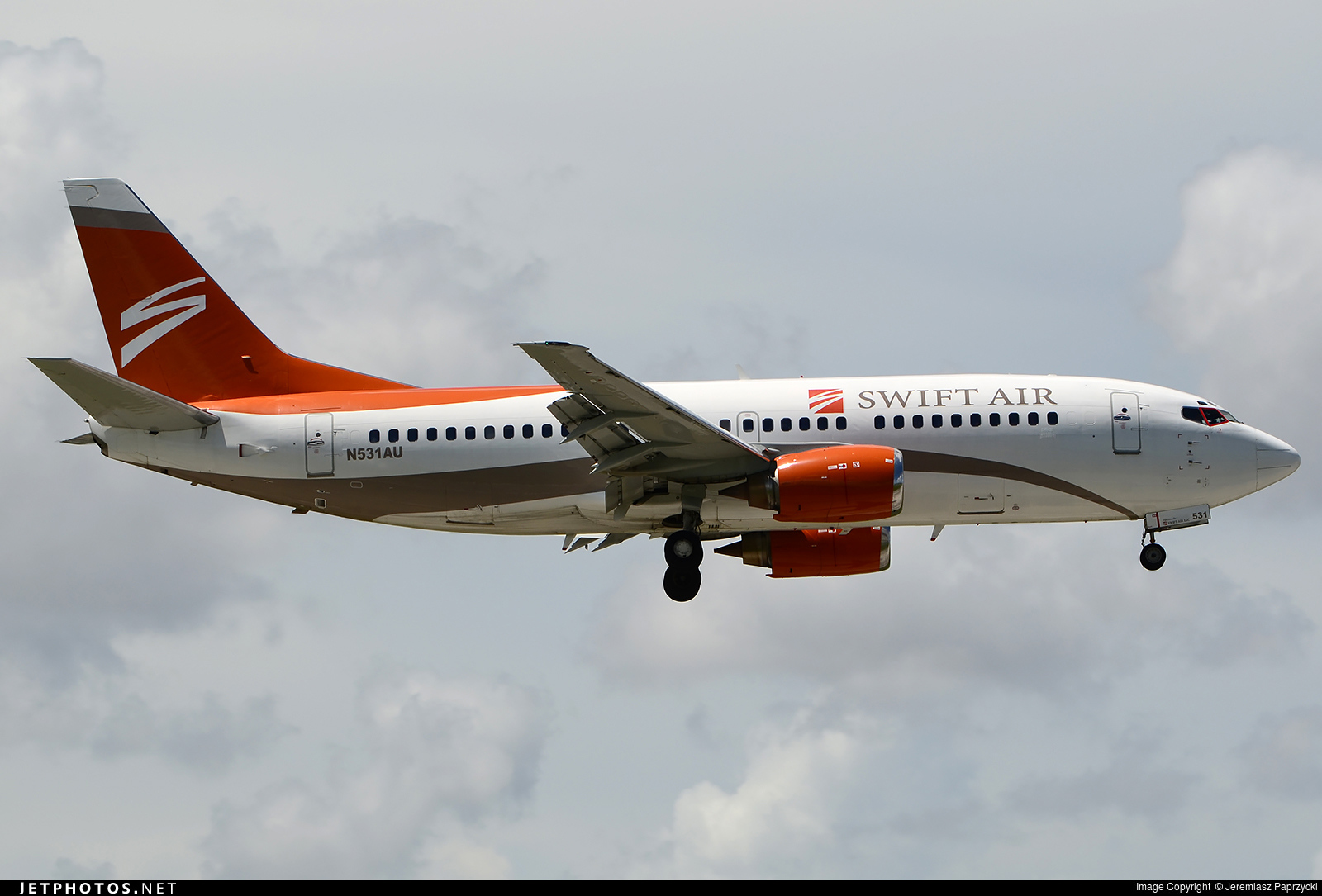 Photo of N531AU Boeing 737-3B7 by Jeremiasz Paprzycki