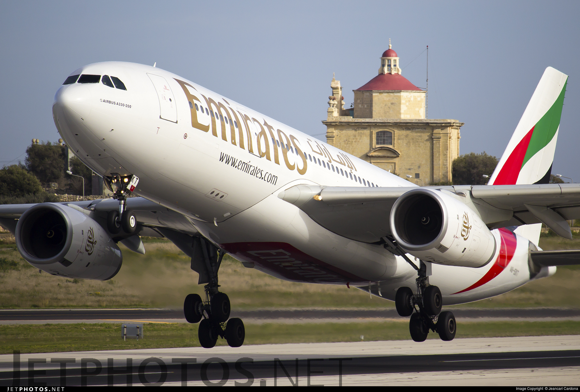 Photo of A6-EKT Airbus A330-243 by Jeancarl Cardona